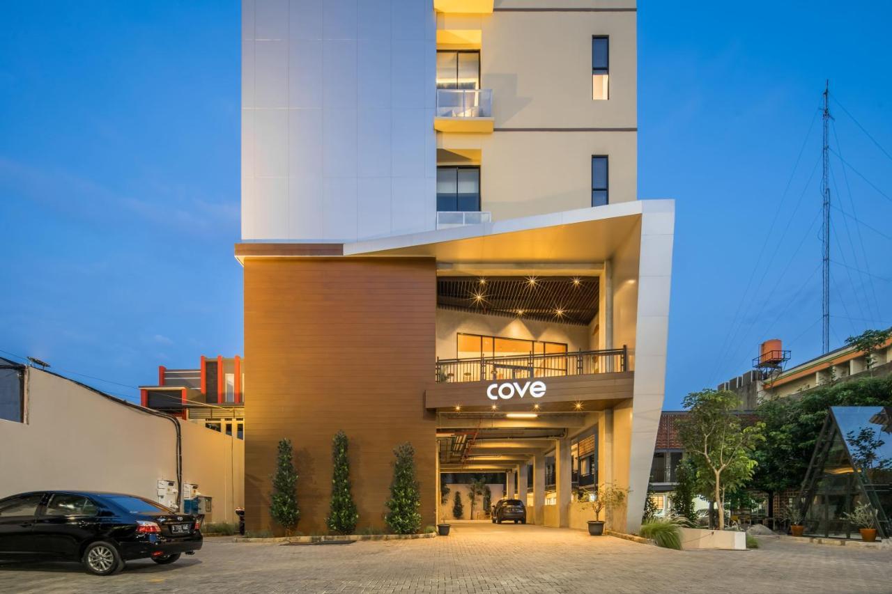 Cove Prima Aparthotel Jakarta Exteriör bild
