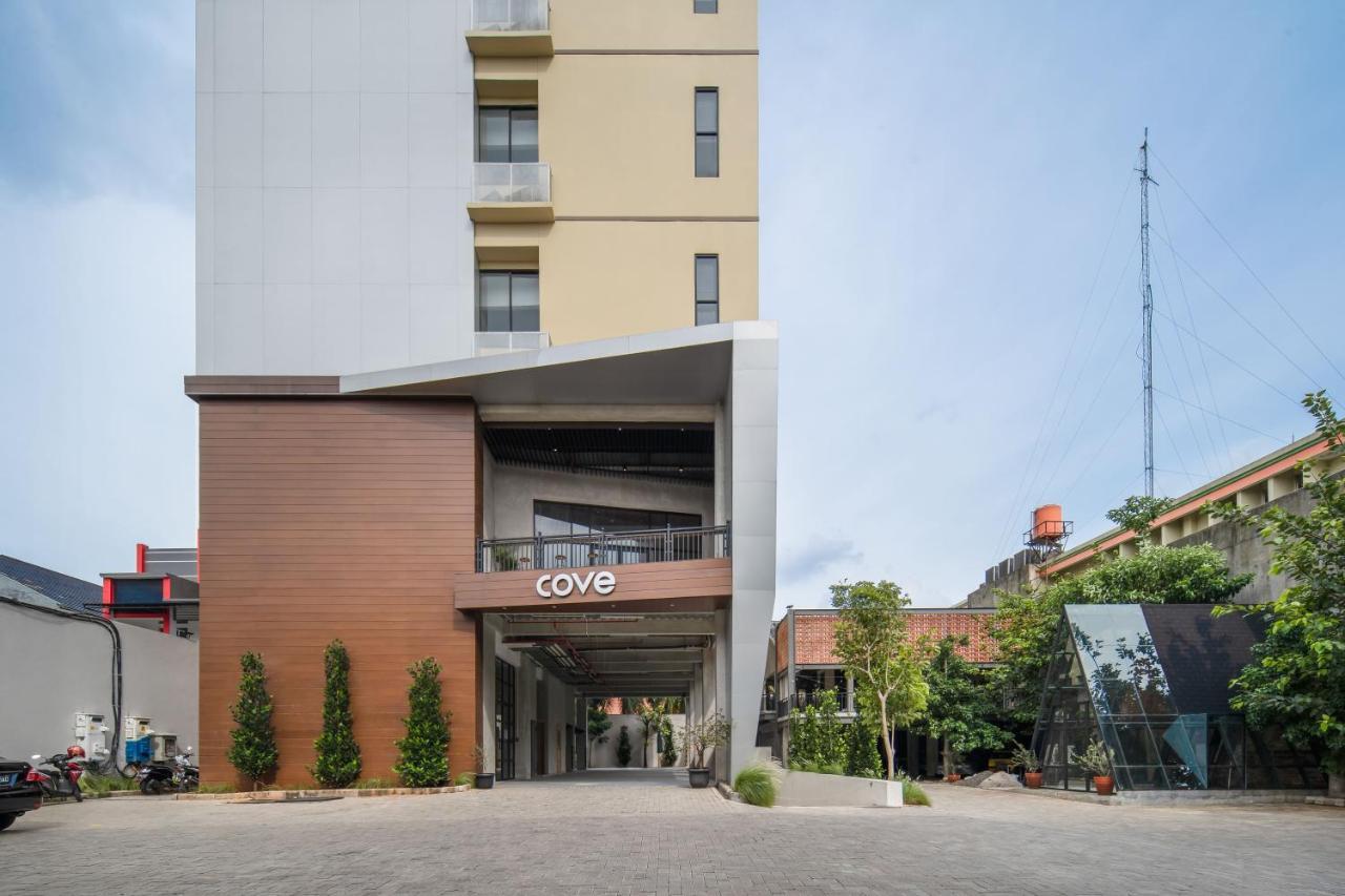 Cove Prima Aparthotel Jakarta Exteriör bild